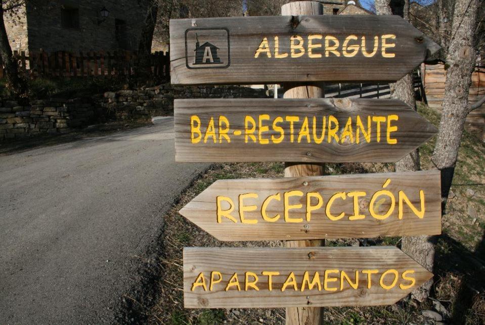 Apartamentos Turisticos Isin Luaran gambar