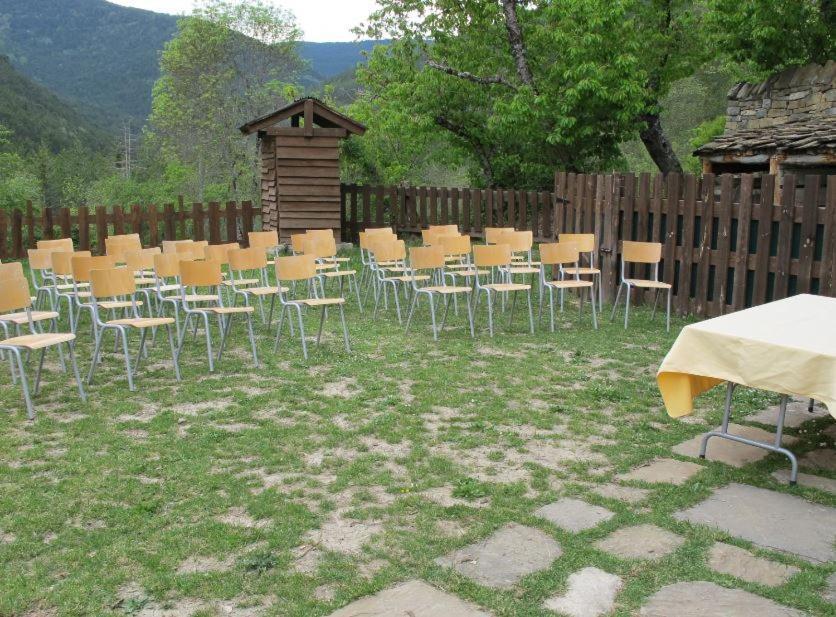 Apartamentos Turisticos Isin Luaran gambar